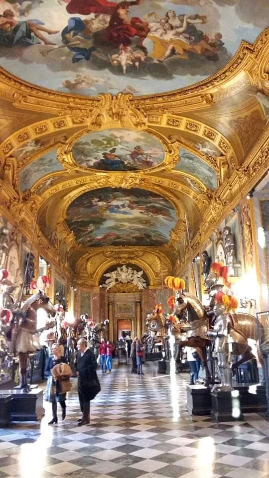 La Grande Galleria del Beaumont che dal 1833 ospita l'Armeria Reale di Torino